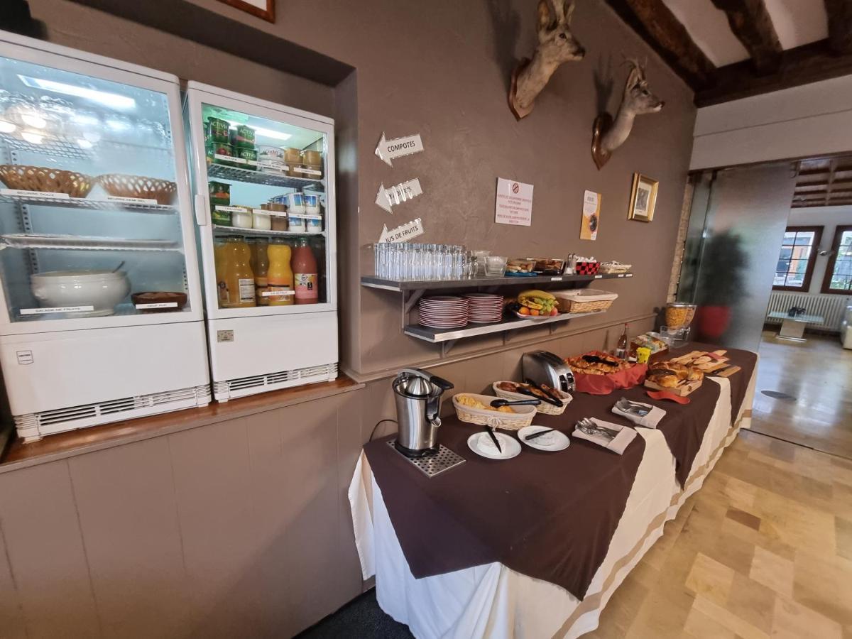 圣休伯特酒店 库谢韦尔尼 外观 照片